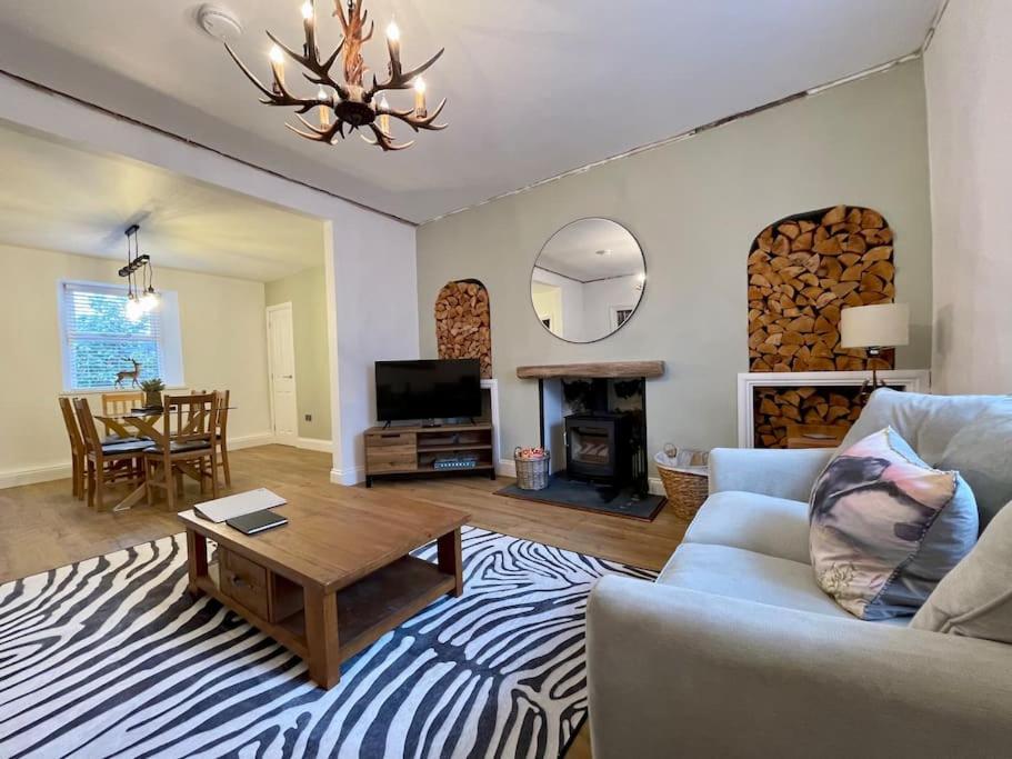 إينفيرنيس Wells Street Cottages No. 28 By The River Ness المظهر الخارجي الصورة