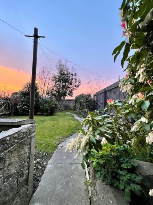 إينفيرنيس Wells Street Cottages No. 28 By The River Ness المظهر الخارجي الصورة