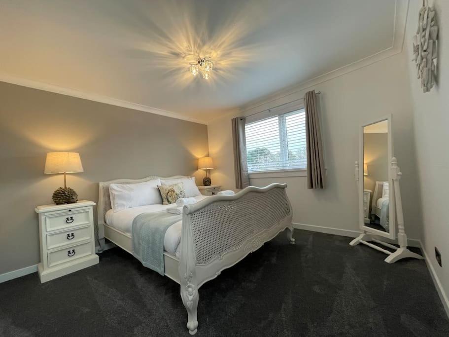 إينفيرنيس Wells Street Cottages No. 28 By The River Ness المظهر الخارجي الصورة